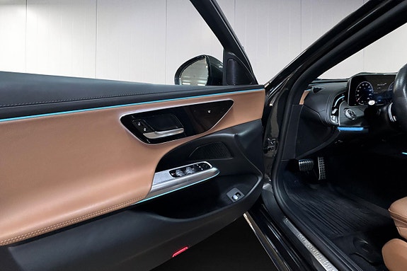Mercedes-Benz E300 de 13 of 19