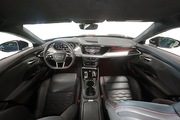Audi e-tron GT RS 9 of 26