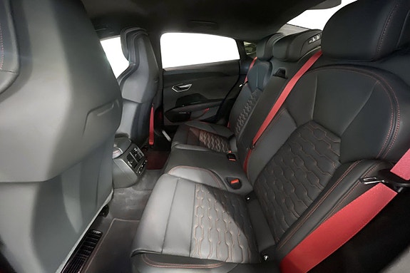 Audi e-tron GT RS 18 of 26