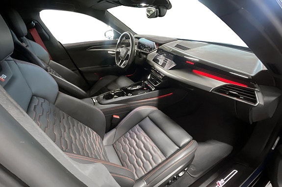Audi e-tron GT RS 14 of 26
