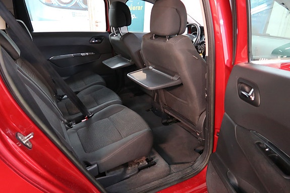 Peugeot 5008 14 of 19