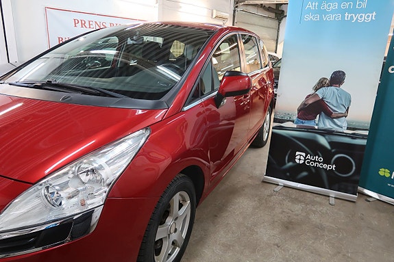 Peugeot 5008 2 of 5