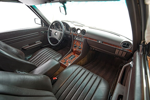 Mercedes-Benz SL300 16 of 30