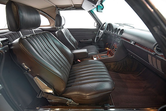 Mercedes-Benz SL300 17 of 30