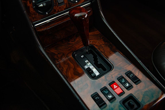 Mercedes-Benz SL300 22 of 30