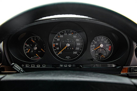 Mercedes-Benz SL300 19 of 30
