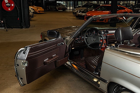 Mercedes-Benz SL300 11 of 30