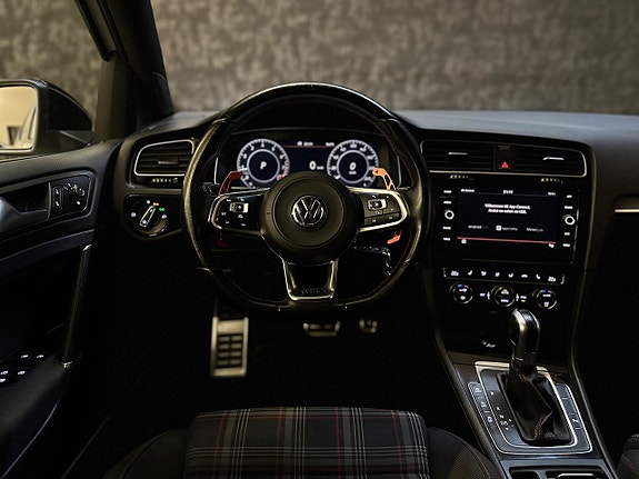 Volkswagen Golf-Serie 15 of 27