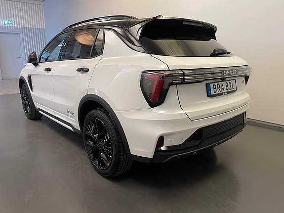 Lynk & Co 01 3 of 3