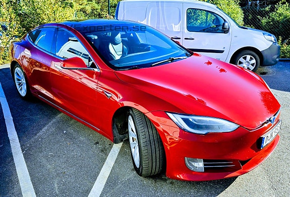 Tesla Model S 6 of 21