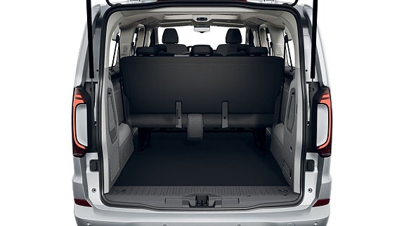 Volkswagen Caravelle 8 of 9