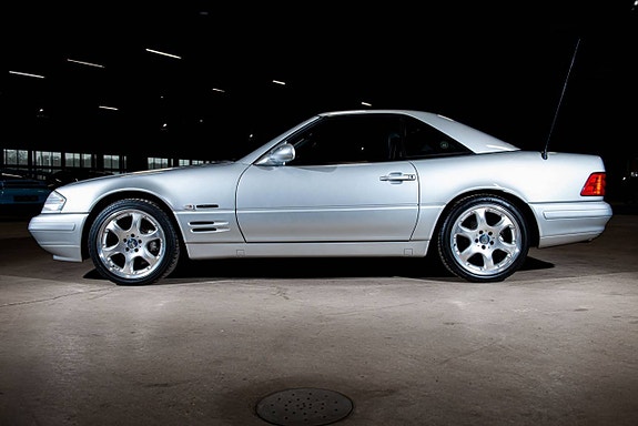 Mercedes-Benz 500 SL 2 of 30