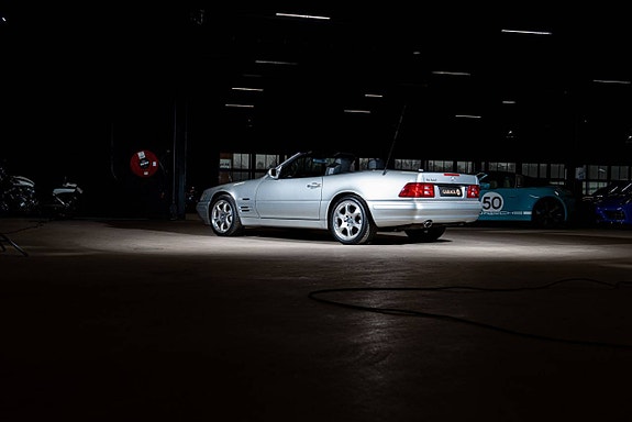 Mercedes-Benz 500 SL 19 of 30