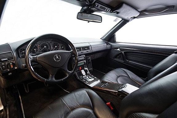 Mercedes-Benz 500 SL 9 of 30