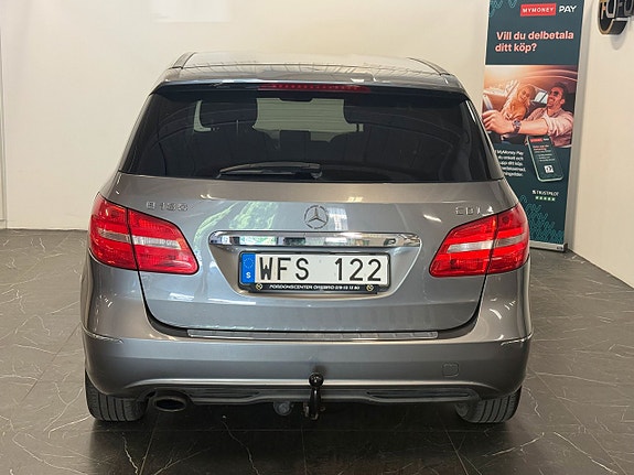 Mercedes-Benz B180 5 of 5
