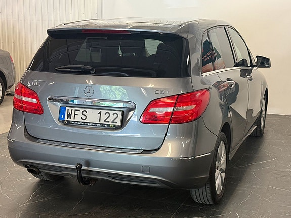 Mercedes-Benz B180 6 of 25