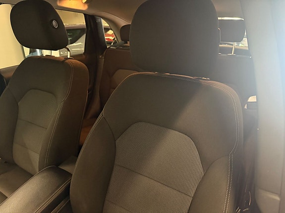 Mercedes-Benz B180 9 of 25
