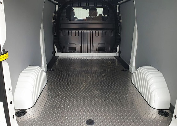 Maxus Deliver 7 4 of 9