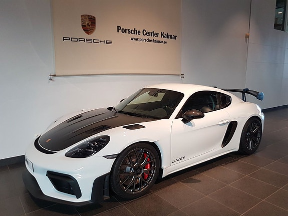 Porsche 718 Cayman GT4 RS 2 of 5