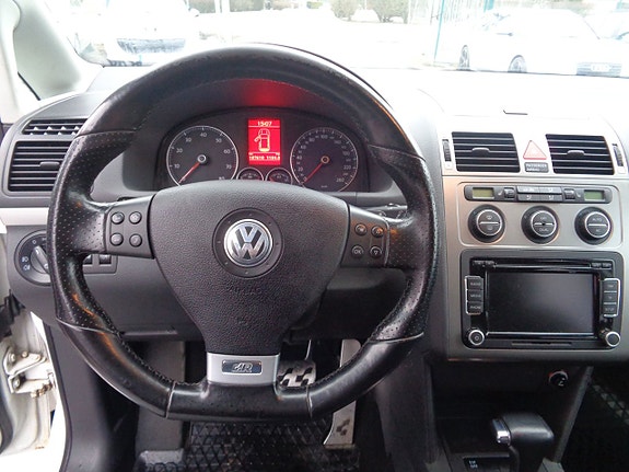 Volkswagen Touran 10 of 22