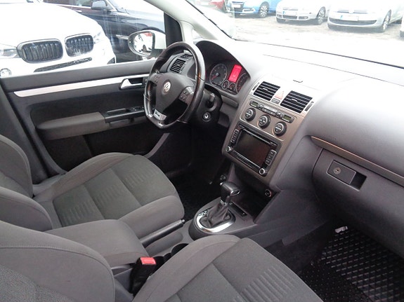 Volkswagen Touran 15 of 22