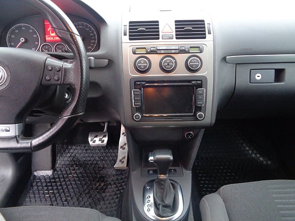 Volkswagen Touran 11 of 22