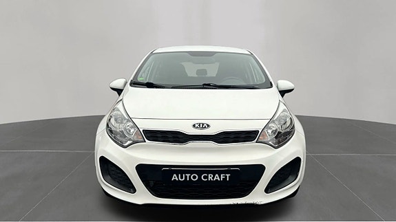 Kia Rio 2 of 5
