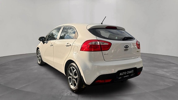 Kia Rio 5 of 11