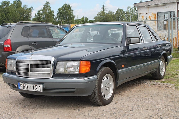Mercedes-Benz 300 SE 6 of 9