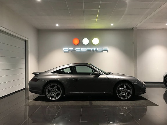 Porsche 911 Targa 4 2 of 5