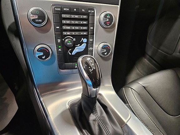 Volvo V60 10 of 12