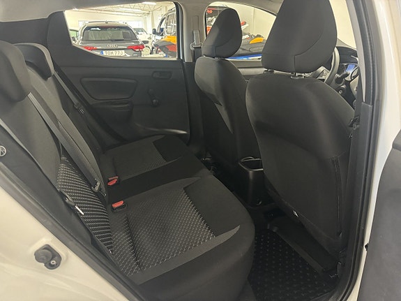 Nissan Micra 7 of 7