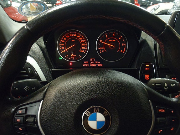 BMW 120 10 of 12