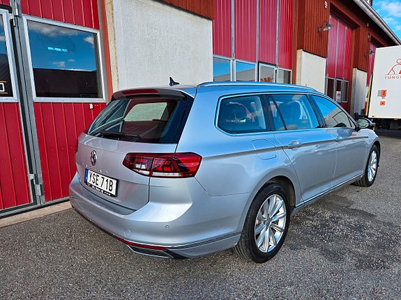 Volkswagen Passat 6 of 20