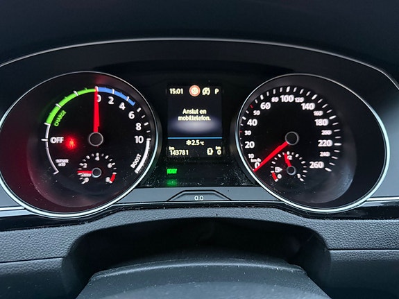 Volkswagen Passat 15 of 20