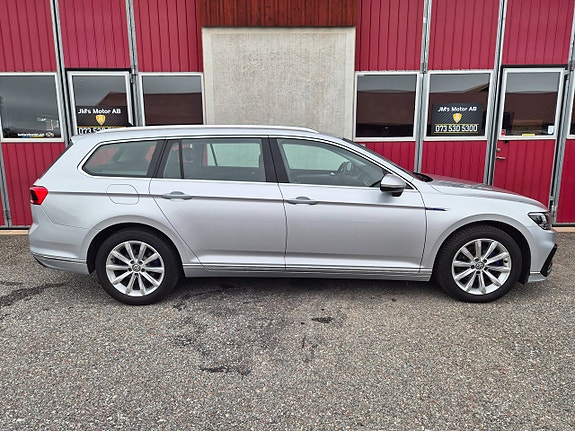 Volkswagen Passat 5 of 20