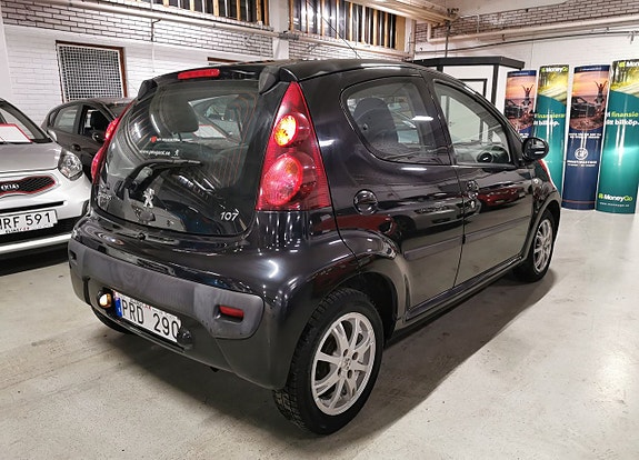 Peugeot 107 4 of 5