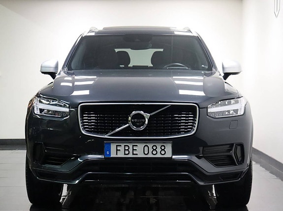 Volvo XC90 3 of 28