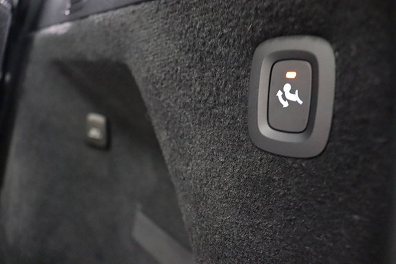 Volvo XC90 23 of 28