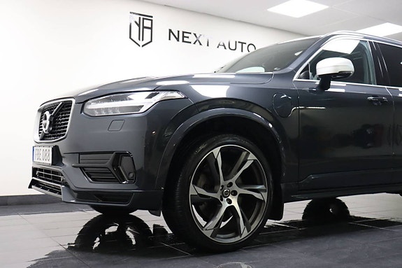 Volvo XC90 10 of 28