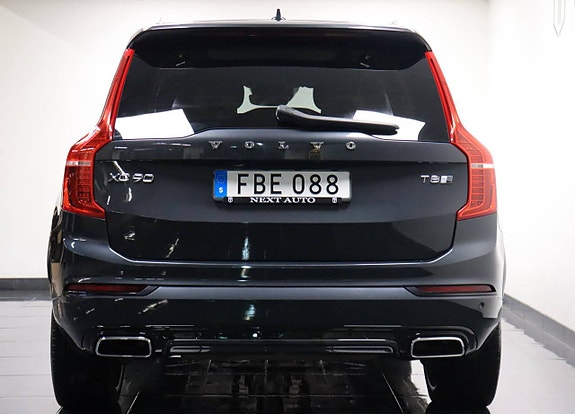 Volvo XC90 4 of 28
