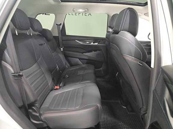 Maxus Euniq 6 12 of 14