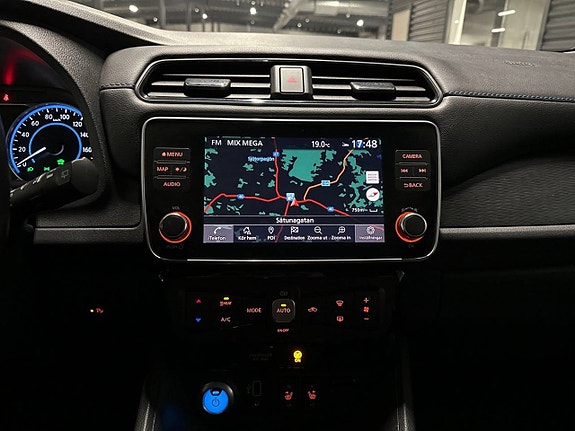 Nissan Leaf 12 of 19
