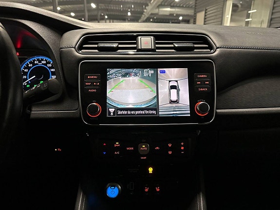 Nissan Leaf 13 of 19