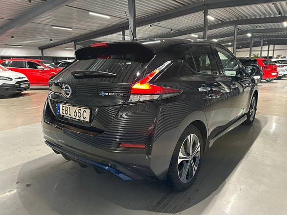 Nissan Leaf 4 of 19