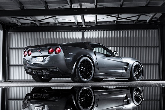Chevrolet Corvette ZR1 2 of 5