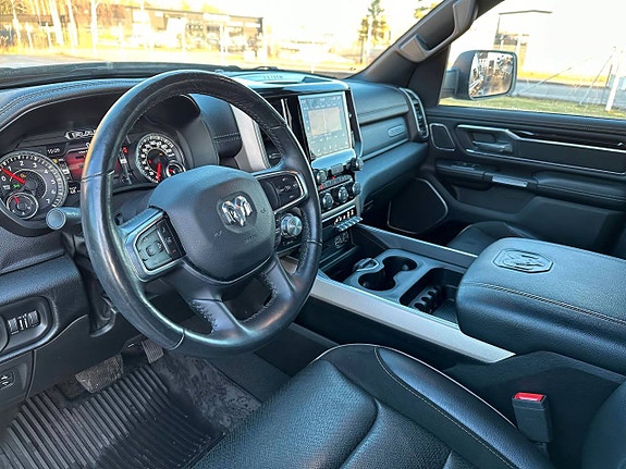Dodge RAM 1500 10 of 21