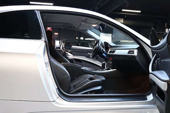 BMW 335i 15 of 21