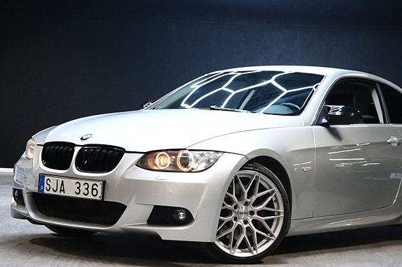 BMW 335i 3 of 21