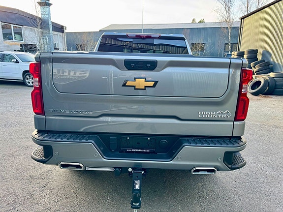 Chevrolet Silverado 1500 3 of 10